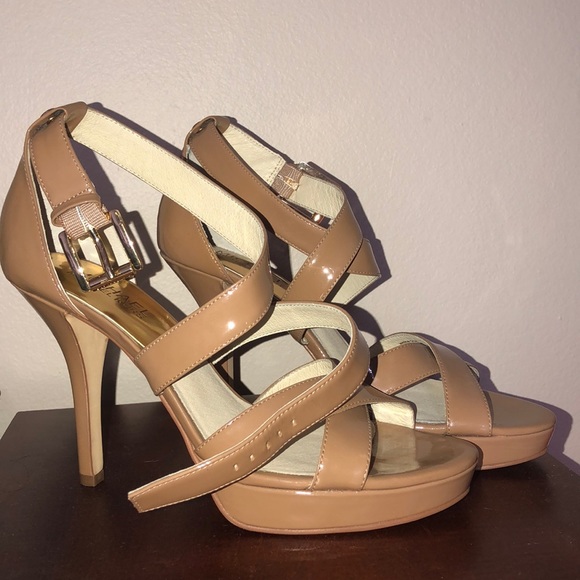 Michael Kors heel. - Picture 1 of 3